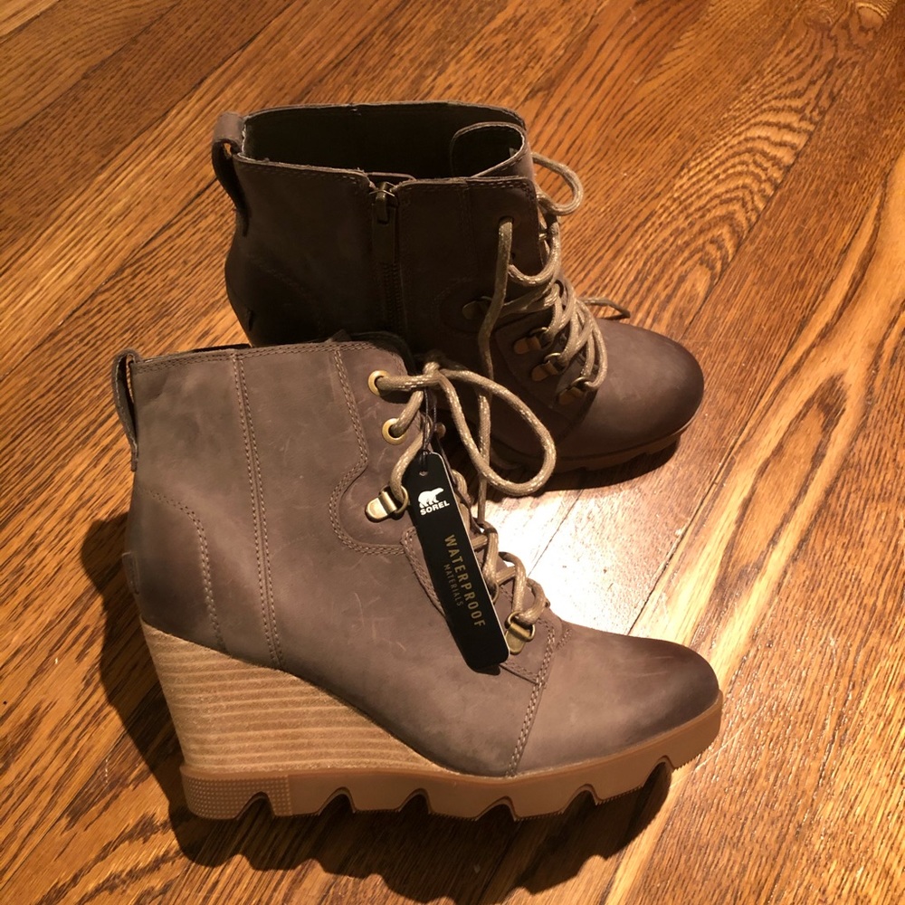 Sorel Joan Uptown boots khaki lace up wedge boots - Picture 2 of 14